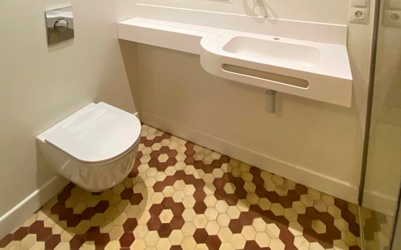 Encimera Solid Surface a Medida realizada para nuestros clientes de Adrihosan.